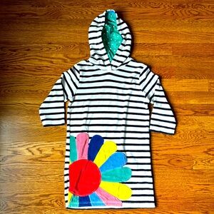 Gently loved Boden toweling hoodie. Size 5-6 ☀️